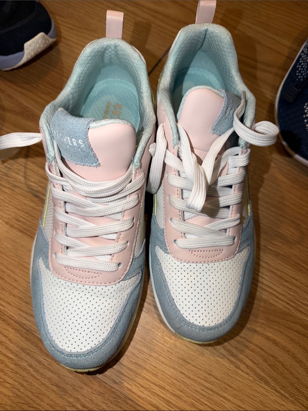 Skechers Women’s Pastel Pink & Light Blue Fashion Sneakers